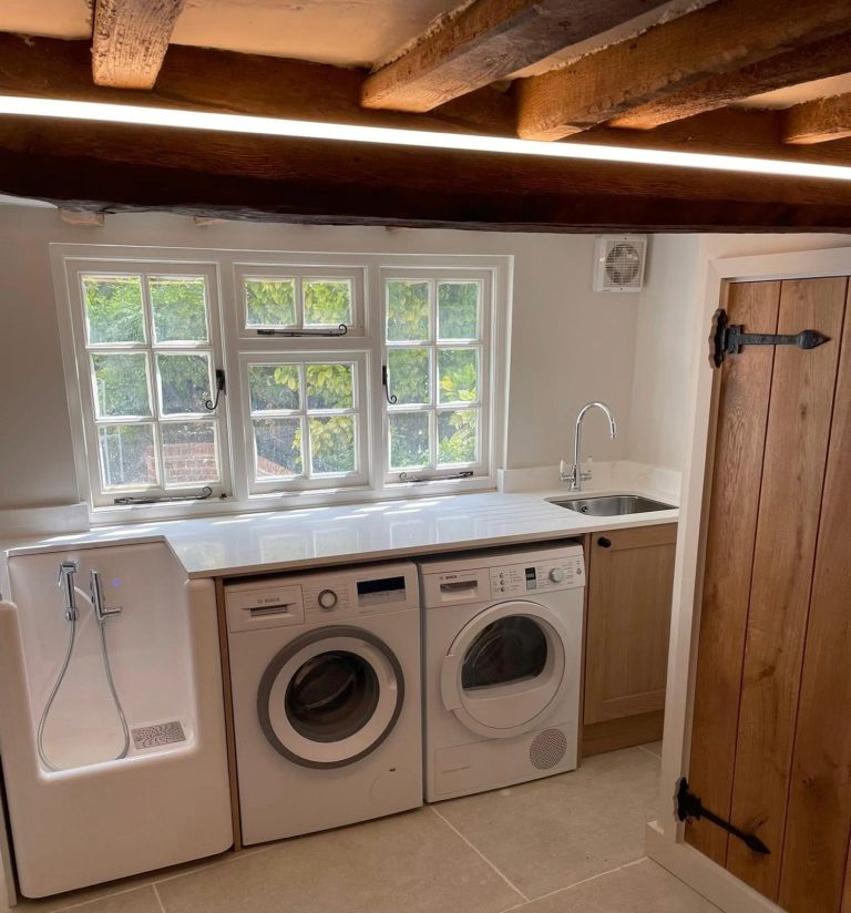 Dog Wash Rooms: “Barking Mad or Seriously Sensible?” 🐾🐾🐕